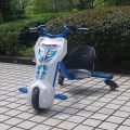 Mototec White Triker 12V Drift Scooter Ride - Bicyclette à batterie au lithium